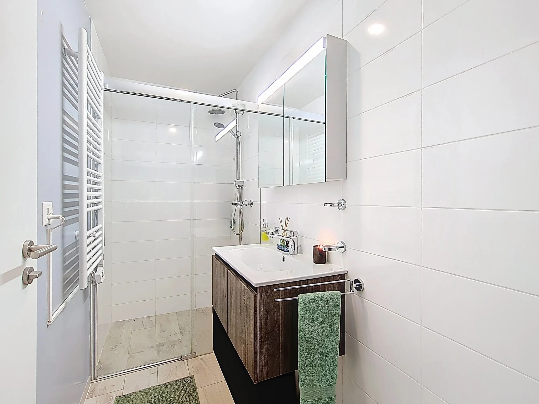 REF 25 1605-205 - salle de douche-1